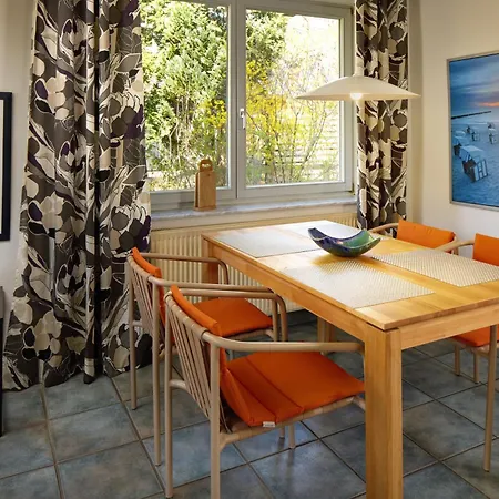 Haus Am Deich * Prerow